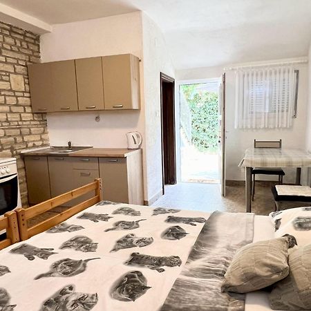 Donji Karin Apartmani Lidija Karin Donji מראה חיצוני תמונה